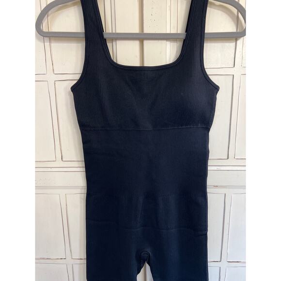 NWOT OQQ size medium black womens sleeveless ribbed yoga jumpsuit - Picture 3 of 5